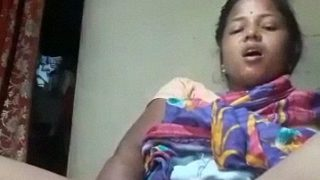 Bhabhi Desa Odia Mainin Lubang Pantat Pakai Sayuran