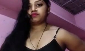 Gadis Desi Polos Mandi Telanjang Pose Selfie