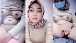Nona Berjilbab Ukhti Dengan Payudara Montok