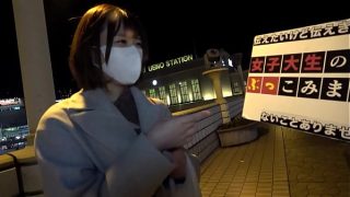 【激エッチなチャイナ服のコンカフェ店員が淫らに股を開く】