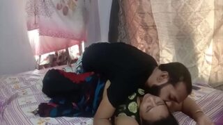 Boudhi Menangkap Tamunya Nonton Bokep Dan Langsung Ngentot