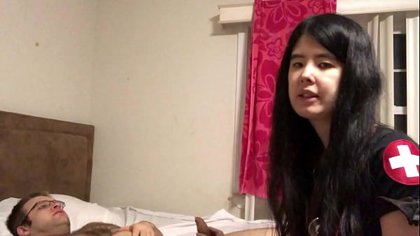 Dokter Seksi Alexandria Wu Siap Melayani Di Ruang Gawat Darurat