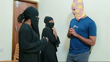 Goyang Pantat Besar Dua Saudariku Berhijab Yang Panas Sampai Terengah-engah