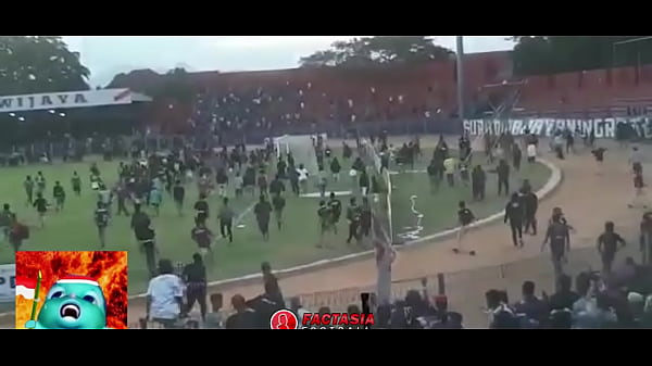 Gila! Suporter Indonesia Bakar Adrenalin Sampai Taruhan Nyawa