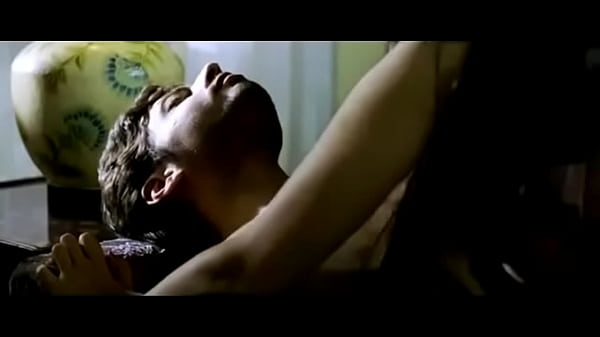Adegan Panas Dan Menggairahkan Dalam Film Hindi