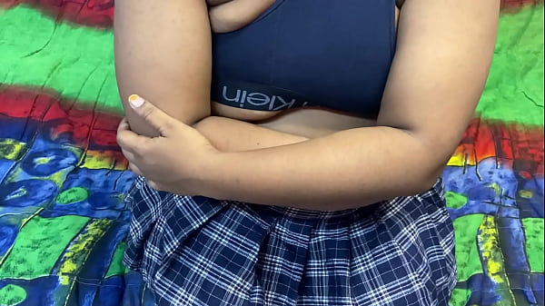 Ayah Tiri Manfaatkan Gadis Tiri Yang Patuh – Video Panas India Jadi Viral