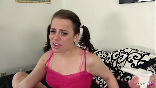 Putri Tiri Pemalu Dengan Bokong Besar Dan Payudara Montok Tertangkap Dan Dibujuk Untuk Bercinta Tabu Oleh Ayah Tiri