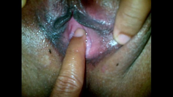 Mami Indonesia Bokong Besar Dan Memek Basah Ditusuk Empat Jari Dihardcore