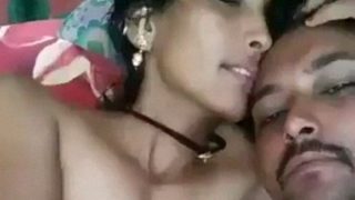Video Panas Pasangan India Bercinta Intim Di Rumah