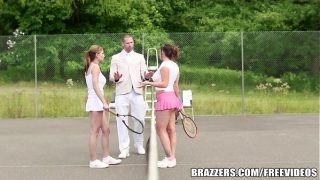 Mengapa Kami Terobsesi Dengan Pemain Tenis Wanita: Sensasi Abbie Cat