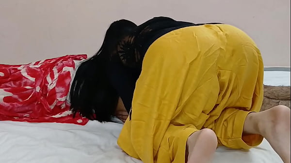 Bhabhi Yang Haus, Kontol Keras Merobek Memek Ketatnya