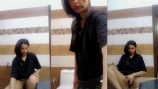 Video Mesum Gadis Seksi Masturbasi Di Kamar Mandi