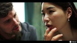 Gadis Jepang Imut Kena Facefuck Beku Sampai Ngiler, Keluar Air Mani Di Muka