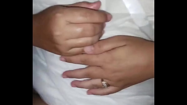 Momen Istri Tetangga Merengek Minta Dikasi Crot Dalem
