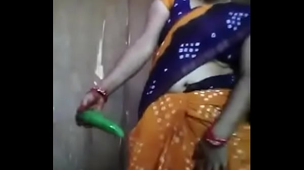 Tante Desi Main Petasan Dengan Timun