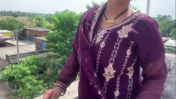 Bhabhi Bhojpuri Yang Nakal Memberikan Kenikmatan Total Dari Memek Dan Tubuhnya Dengan Suara Menggoda
