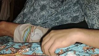 Ibu Tiri Ku Tadi Malam Kasih Nikmat Gila, Jari Dua Ku Masuk Ke Lubang Basahnya Sampai Air Mancur Deras.