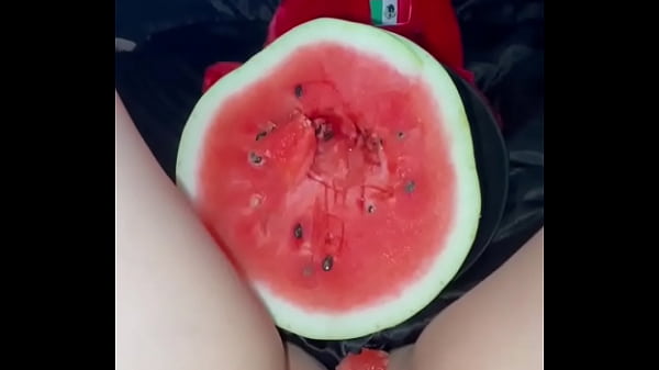 Cewek Muslim Bejat Ketagihan Colmek Pake Makanan, Salju Putih Arab Amatir, Fetish Aneh Dan Pornografi Keras Ekstrim.