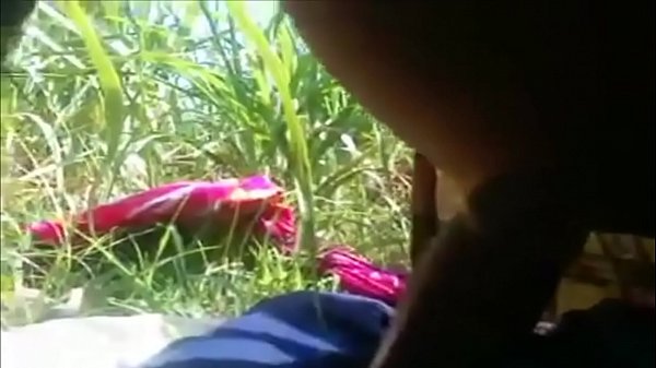 Gadis Desi Digencet Ganas Di Tengah Hutan Belantara