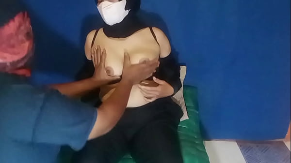 Mainin Memek Satpam Cewe Sange Pake Alat Sex Sampe Crot Deras Jago Jilmek
