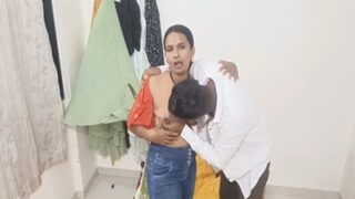 Bhabhi Ngeseks Liar Sama Devar, Bikin Video Bokep India Panas Banget