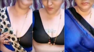 Cewek India Selatan Pamer Tetek Desi Bugil Di Depan Kamera