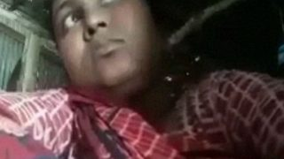 Ibu Rumah Tangga Bangladesh Yang Kering, Mainin Dildo Sampai Puas.