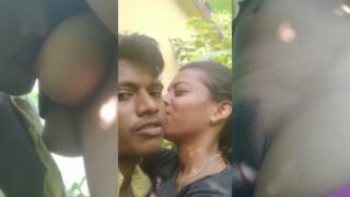 Video Mesum Pasangan India Selatan Di Semak-semak, Bikin Malu
