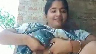Wanita Kampung Lokal Pamer Susu Gede Dan Choot Becek Lebat.