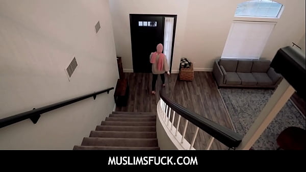 Ngentot Muslimah – Kencan Buta Sama Jilbab Hot