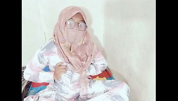 Tante Seksi Indonesia Lagi Viral Colmek Pake Botol, Bikin Ngilu Tapi Nagih