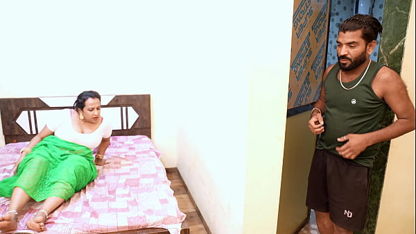 Desi Bhabhi Lagi Ngewe Keras Di Kasir.