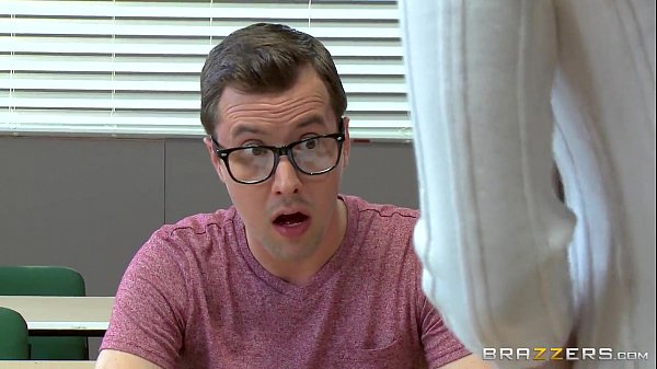 Brazzers – Bianca Charlotte – Dia Yang Pegang Kendali, Gue Cuma Mainan Di Tangannya