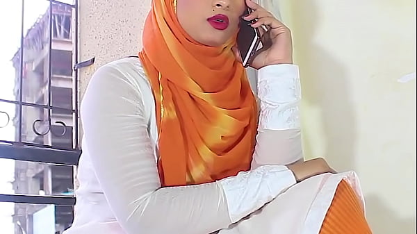 Salma Si Cewek Muslimah Lagi Ngentot Temennya, Suara Hindi Mesum Bikin Nagih