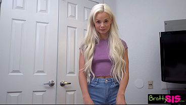 Blonde Sialan Elsa Jean: “kasih Duit Lo, Gua Isap Kontol Lo Sampe Kering”
