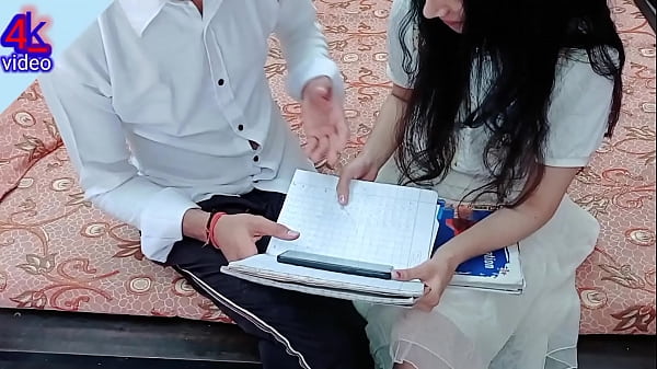 Cewek Mahasiswi India Lagi Digebukin, Suara Hindi Jelas, Crot Di Dalem!