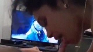 Ibu Tiri India Lagi Ngewe Mulut Sama Kontol Anak Tirinya