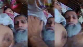 Pria Tua Bejat Ngewe Istri Anaknya Sendiri Di Ranjang Banglades