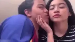Sepasang Bocah Lagi Mesum Di Kamar Kos, Nafsu Panas Tak Tertahan.