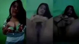 Sonia Kusuma Lagi Mainin Memeknya Sambil Ngeluapin Nafsu