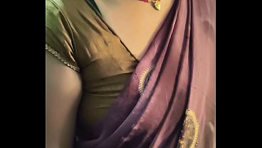Aku Lagi Horny Banget Pengen Sama Ibu Rumah Tangga India Yang Seksi.