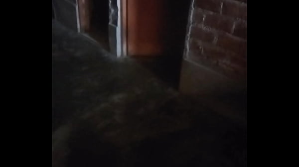 Ibu Muda Seksi Buka Pintu Rumah Demi Duit, Aku Masuk Dan Nikmati Tubuhnya.