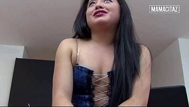 Gondok Lihat Pantat Gede Latina Bungkuk Pake Rok Mini… Kontolnya Gak Bisa Berhenti Meremas.