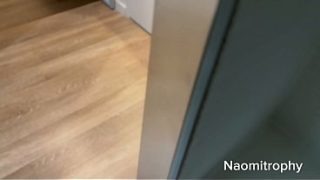 Liburan Seru Sama Kakak Tiri – Naomi Noel, Ngewe Bareng Di Kamar Hotel.