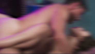 Brunette Rusia Sexy Pake Fishnets Dijilat Kontol Tebal Sampe Pecah Di Semua Posisi Erotis