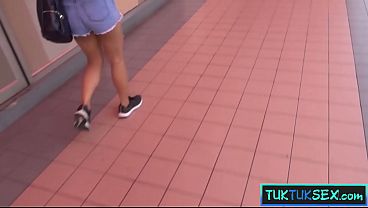 Gadis Lokal Thailand Digebet Di Tuk Tuk, Langsung Digiring Ke Hotel Buat Mainin Ranjang