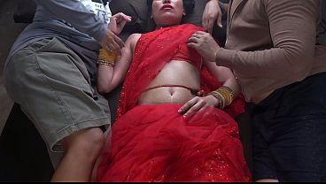 Ibu Tiri India Sama Anak Tiri Laki-laki Lagi Seru-seruan Di Rumah, Adegan Panas Penuh Nafsu.