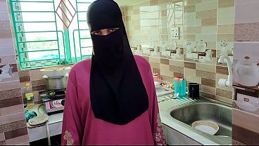 Selingkuh Suami Mainin Pembantu Hijab Di Rumah Kosong, Ngentot Sambil Bikin Malu Istri