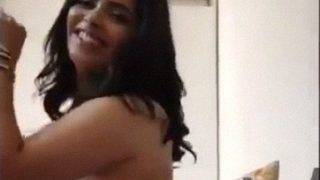 Ohh La La Indian Sexy Shaking Boobs