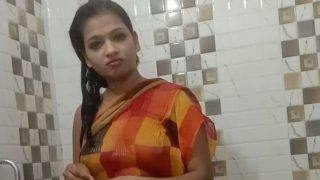 Tonton Video Mandi Sarika (sarika Vikki) Bikin Nafsu Naik!
